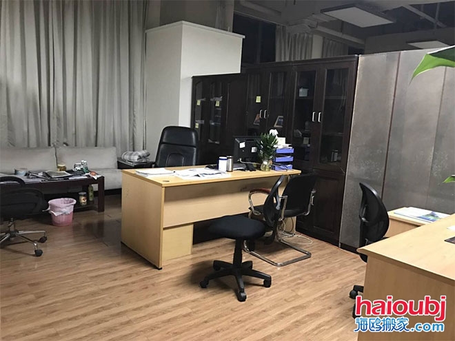 昆明辦公室搬遷,昆明公司搬家多少錢(qián),昆明公司搬家費(fèi)用,昆明專業(yè)公司搬家.jpg